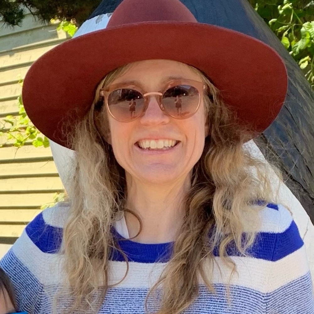 Meet your Posher, Laura